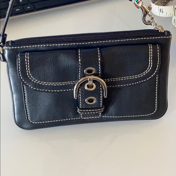 Coach Black Pouch/Wristlet Wallet - Picture 4 of 8